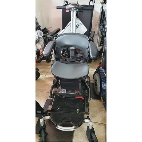Pride Quest Folding Power Chair - Pre-Loved