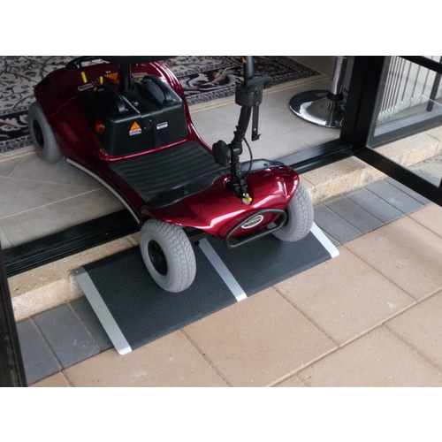 Ramp 810 x 330mm Threshold Access